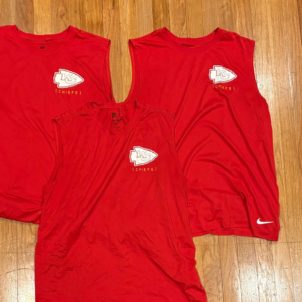 Bundle of 3 Nike Red NFL Dri-FIT Tee KC Chiefs Men’s Large